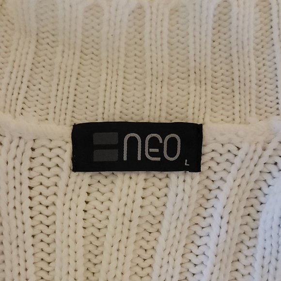 NEO Unisex Cardigan White Sweater - Picture 4 of 6